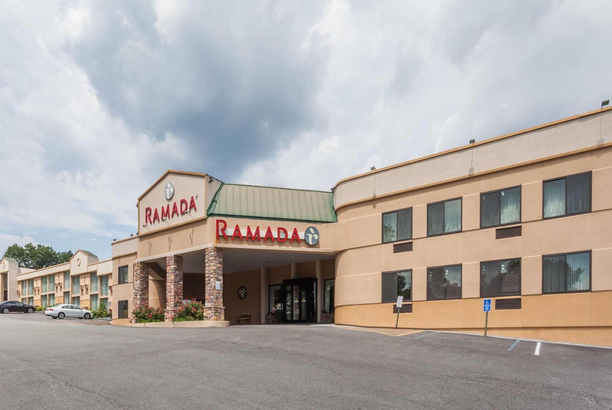 Hotel Ramada By Wyndham Newburgh/west Point Newburgh