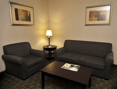 Ramada By Wyndham Newburgh/west Point Newburgh