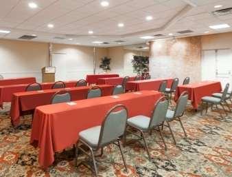 Ramada By Wyndham Newburgh/west Point Newburgh