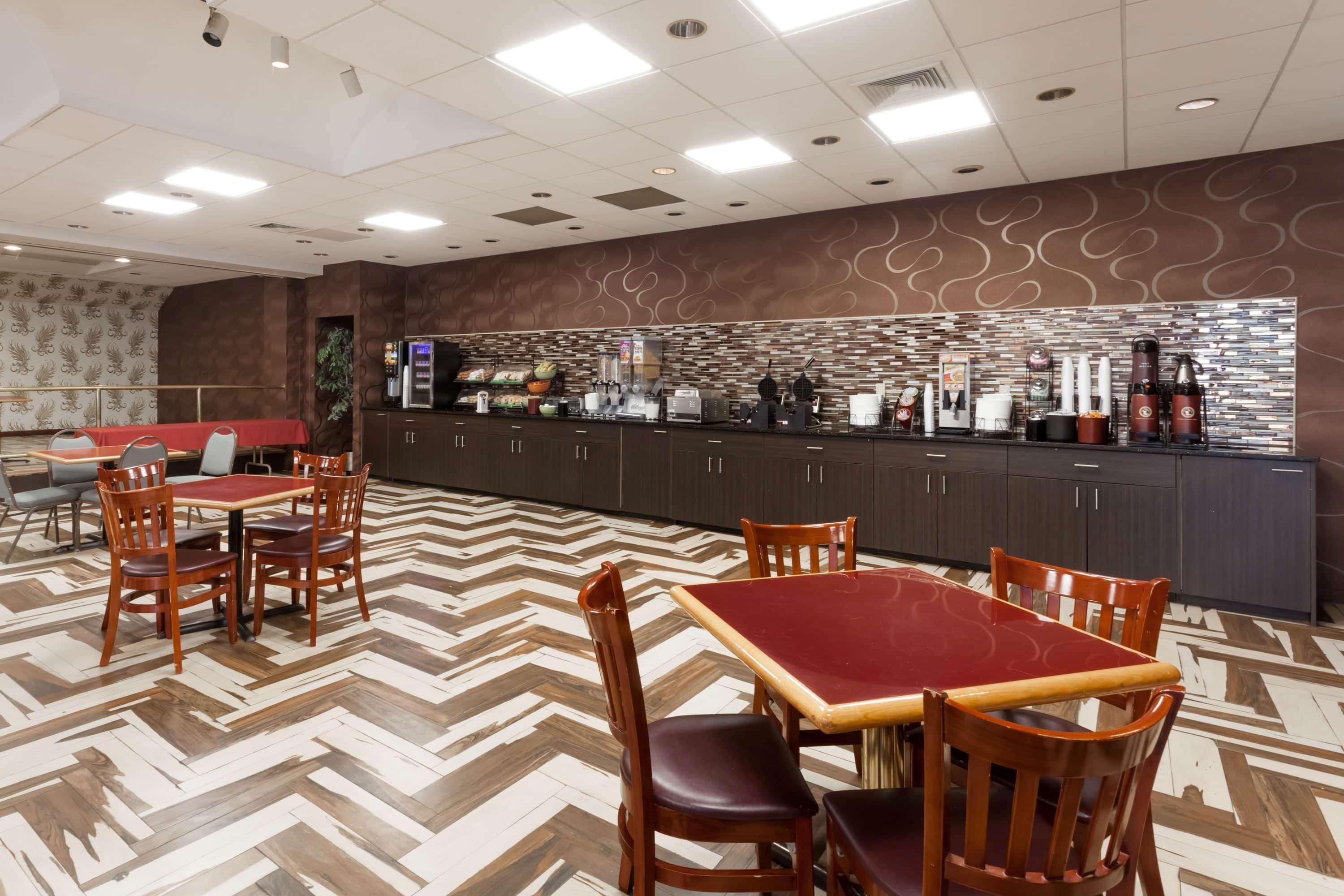 Ramada By Wyndham Newburgh/west Point Hotel 2*
