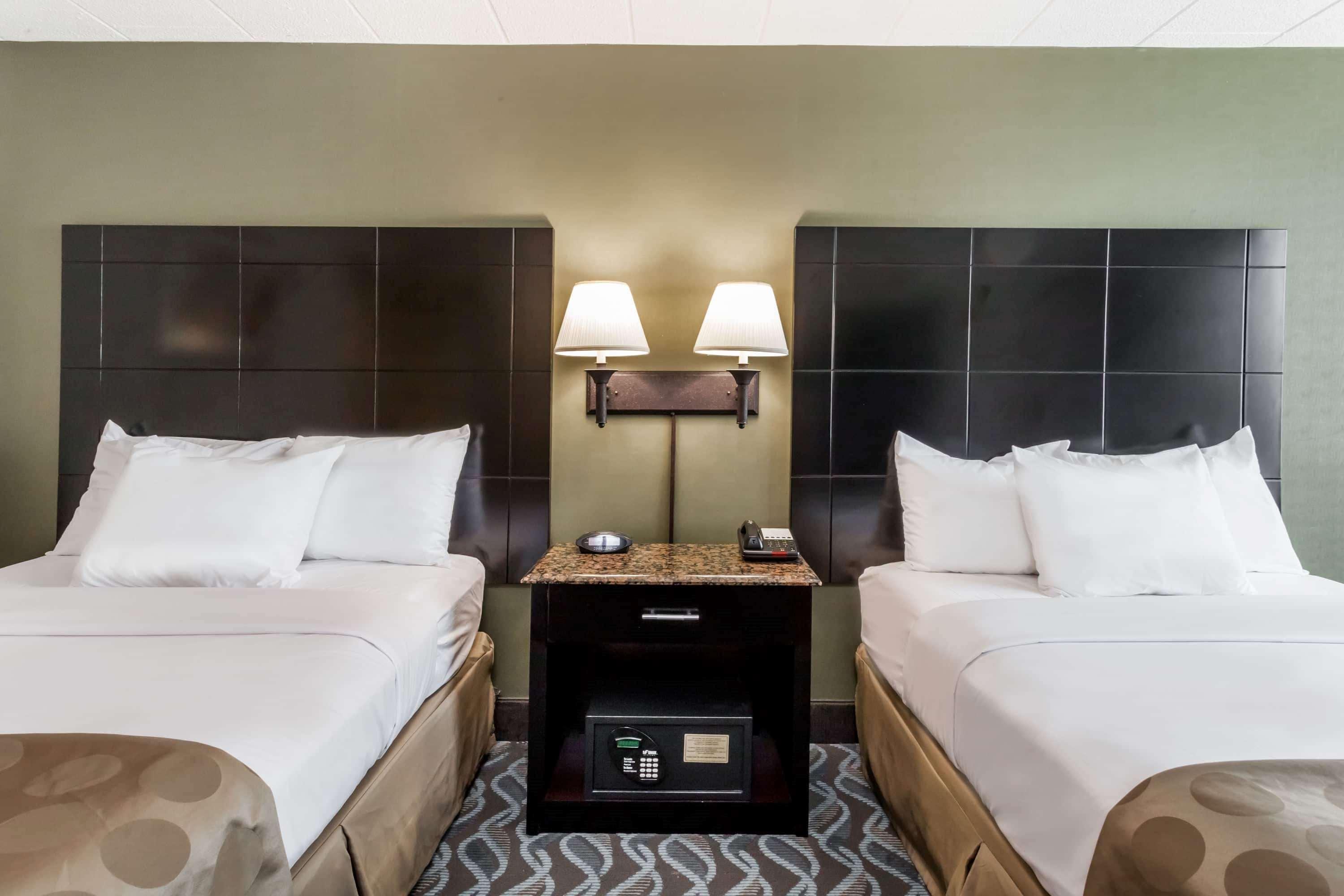 Ramada By Wyndham Newburgh/west Point