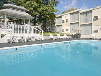 Ramada By Wyndham Newburgh/west Point Newburgh