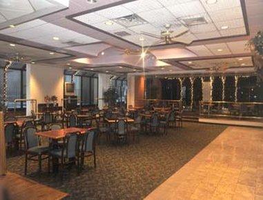 Hotel Ramada By Wyndham Newburgh/west Point 2*