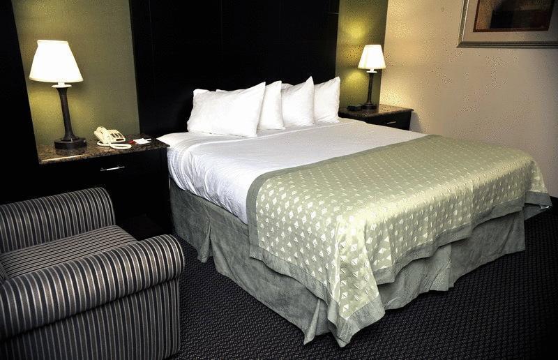 Hotel Ramada By Wyndham Newburgh/west Point 2*
